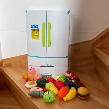토이저러스 냉장고 & 식재료들