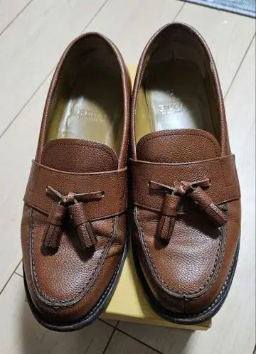 REGAL 태슬 장식 브라운 로퍼 25.5cm