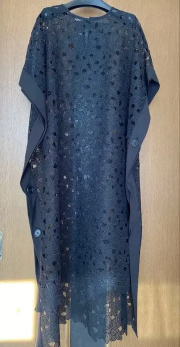 어도어 레이스 판초 블랙 새상품