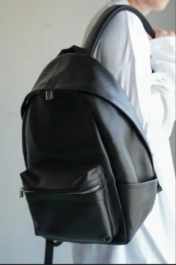 CTHY WATERPROOF LEATHER BACKPACK