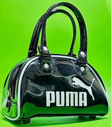 PUMA 새상품급 미니 보스턴백 블랙 (글자 silver 라메)