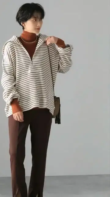 JOURNAL STANDARD 하프 지퍼 보더 풀오버