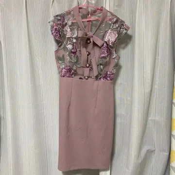 꽃무늬 자수 시스 드레스