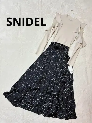 [ 새상품 하자품 ] SNIDEL 프릴 니트 도킹 원피스