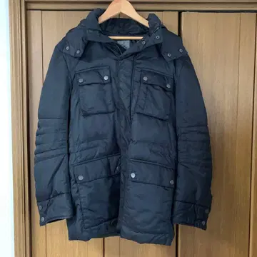 캘빈클라인 다운 자켓 M 사이즈 UNISEX