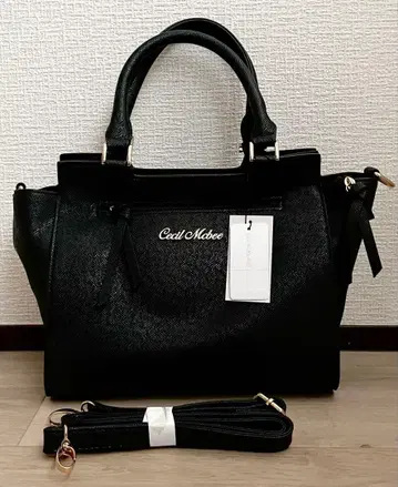 CECI L Mcbee 블랙 숄더백 M 사이즈