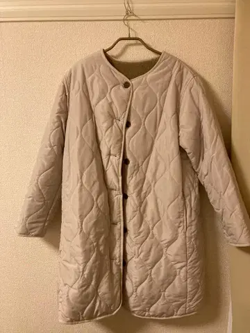 미사용 새상품 퀼팅 코트