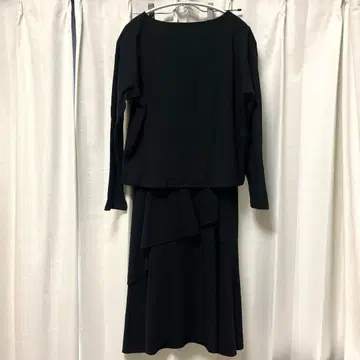 PLST 플라스테 긴팔 티셔츠 스커트