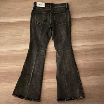 AZUL 아줄 데님 센터 프레스 세미 플레어 데님 라이트 블랙 M