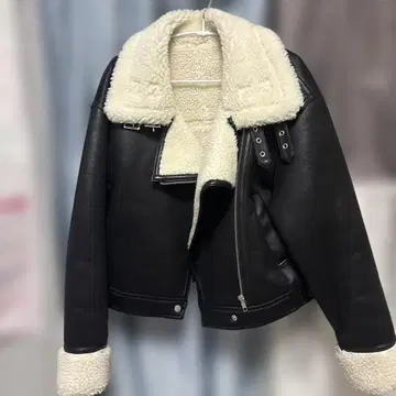 GYDA 블랙 가죽 보아 옷깃 라이더 자켓