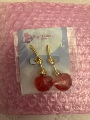 Liquem 세일러문 콜라보 귀걸이 리큐엠