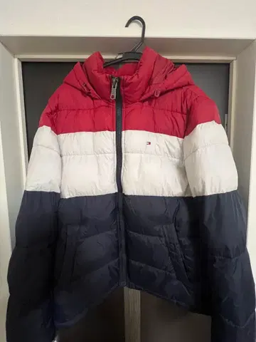 TOMMY HILFIGER 다운 자켓 빨간색/화이트/네이비