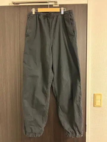 BEAMS 와이드 팬츠 블랙