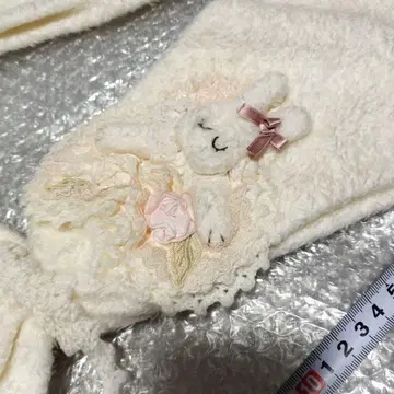 알베로베로 ALBEROBERO 토끼 크림색 머플러