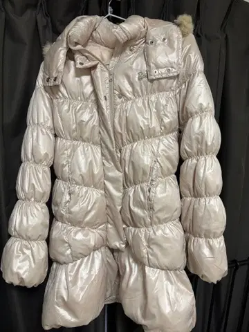 바비 다운 자켓 샴페인 색상