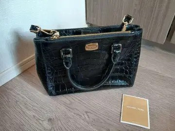 귀여운 마이클코어스 숄더 핸드백 네이비 새상품급