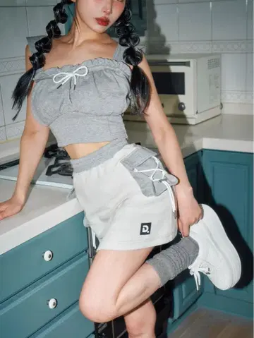 [ 1회 착용 ] Darich 라이닝 맨투맨 미니 스커트 F-L