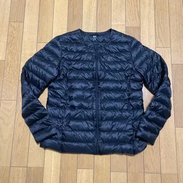 유니클로 울트라 라이트 다운 노카라 여성용 블랙 XL