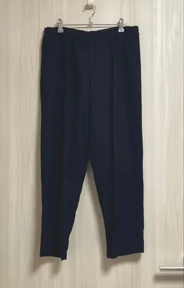 우바소크 울 테이퍼드 팬츠 네이비