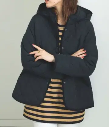 네이비 퀼팅 다운 자켓