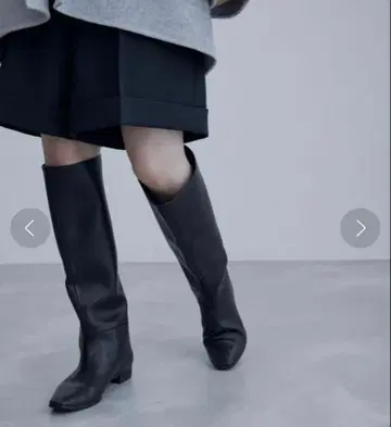 ADAM ET ROPE 내로우 스퀘어 플랫 롱 부츠