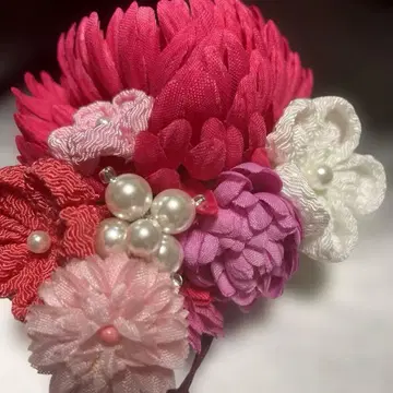 핑크 계열 꽃 장식 헤어 클립 태슬 포함 성인식 졸업식