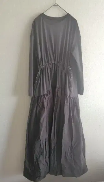 그린 라벨 릴랙싱 타프타 도킹 롱 슬리브 원피스