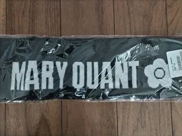 MARY QUANT 마리콴트 자카드 로고 니트 머플러