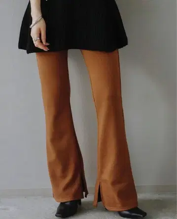 lumier 뤼미에 플레어 팬츠 슬릿 브라운 블랙 2종 세트