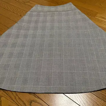 UNTITLED 체크 무늬 플레어 스커트 L