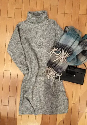 터틀넥 원피스 라이트 그레이