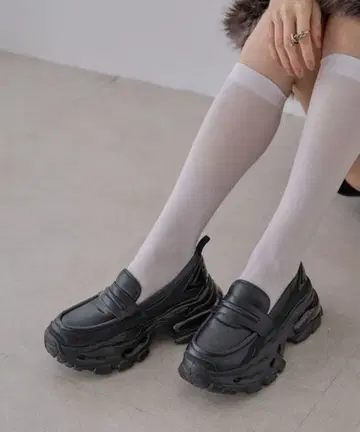 JEANASIS 절개 볼륨 로퍼