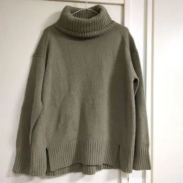 YECCA VECCA 니트 [미사용 새상품] 택 포함