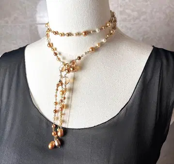 펄과 비즈를 조합한 골드 라리엣 목걸이