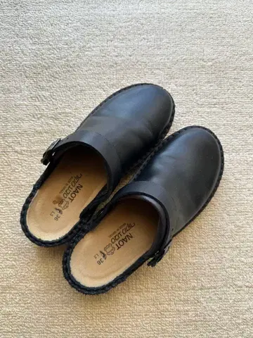 NAOT IRIS 매트 블랙 36 새상품급