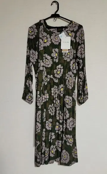 미사용 센소유니코 꽃무늬 7부 소매 원피스 사이즈 40 멀티 그린