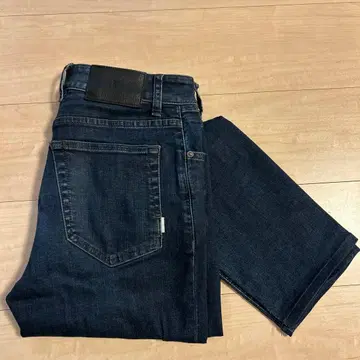 PT 토리노 다크 블루 슬림 핏 데님