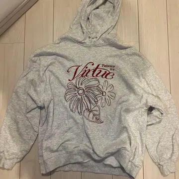 그레이 꽃무늬 자수 후드티 Patience is a Virtue