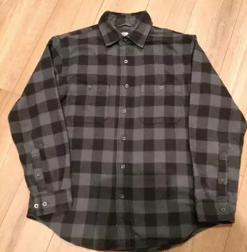 THE NORTH FACE 체크 무늬 플란넬 셔츠 L 사이즈