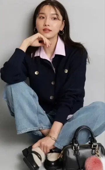 저스길리티 카라 카노코 가디건 네이비 니트