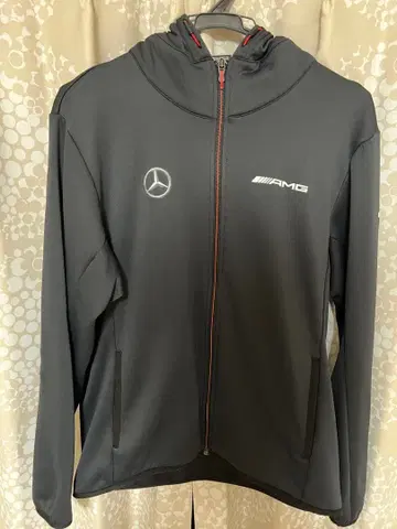 데상트 AMG 후드 부착 자켓 그레이