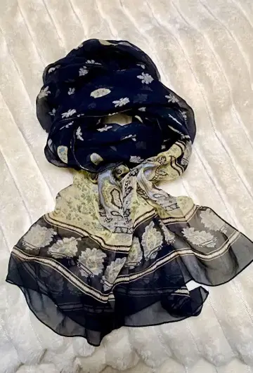 폴 스튜어트 이탈리아제 꽃무늬 스카프