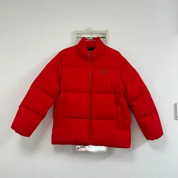 GUESS 레드 다운 자켓 L 사이즈