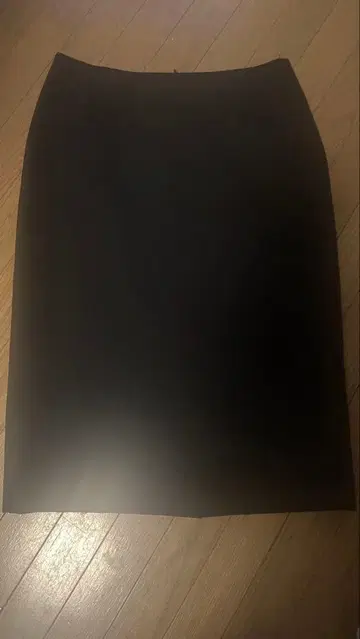 블랙 스커트 theory luxe