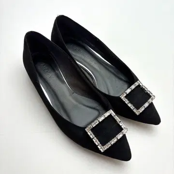 르 타론 비쥬 플랫 펌프스 블랙 스웨이드 포인트 버클 반짝이