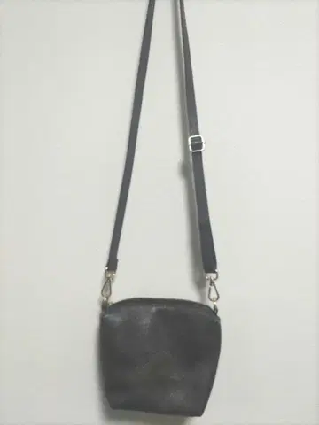 AULENTTI 오렌티 숄더백 파우치 이탈리아제