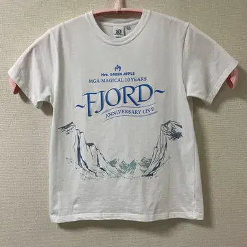 미세스 그린애플 피요르드 T셔츠 M 사이즈