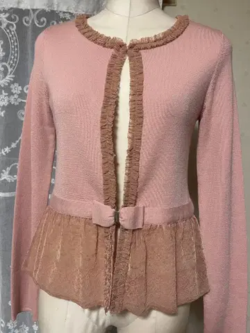 프랑코 페라로 프릴 장식 핑크 가디건