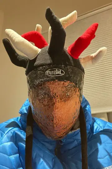 Mental headgear 뿔 달린 플리스 모자