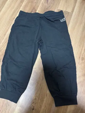 EA7 엠포리오 아르마니 블랙 조거 팬츠